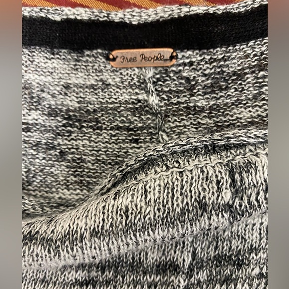 Free People melange black and gray sweater sweater - Picture 4 of 7